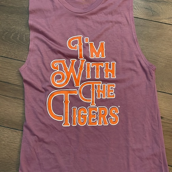 🧡🐅💜 IM WITH THE TIGERS TANK 🧡🐅💜 - Picture 2 of 4